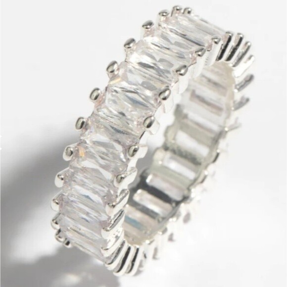 Cubic Zirconia silver tone Ring size 7 - Picture 1 of 12